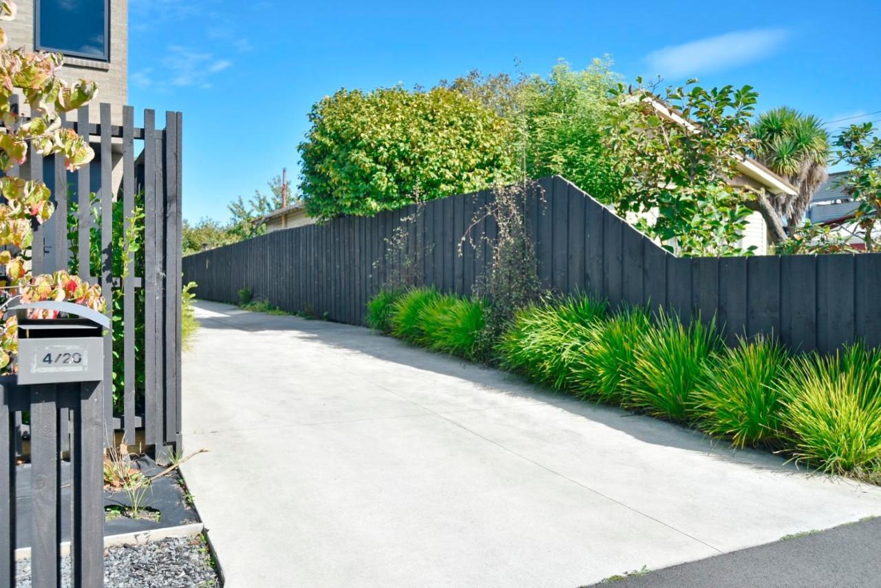 Urban Escape Addington Townhouse Walk To Stadium & Cafes Christchurch Exterior photo