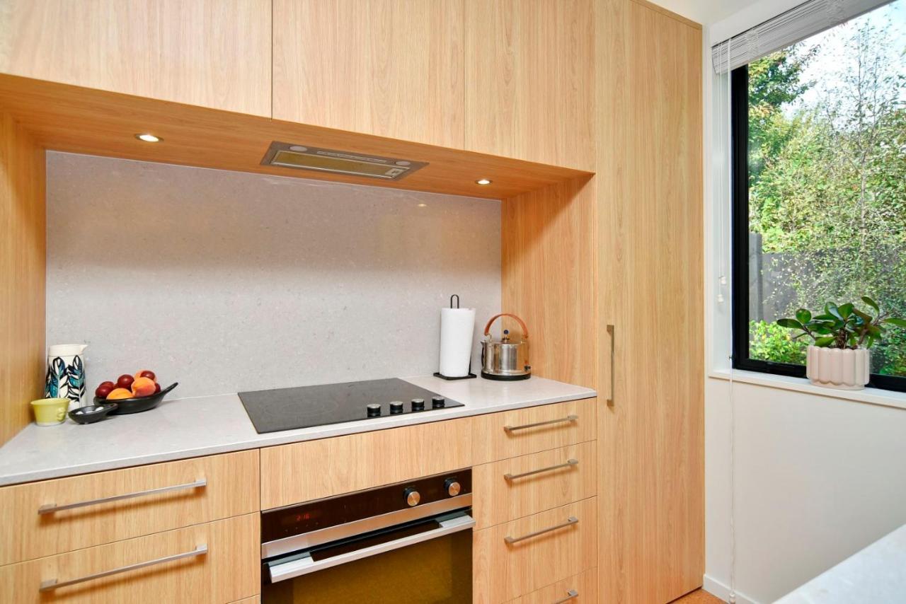 Urban Escape Addington Townhouse Walk To Stadium & Cafes Christchurch Exterior photo